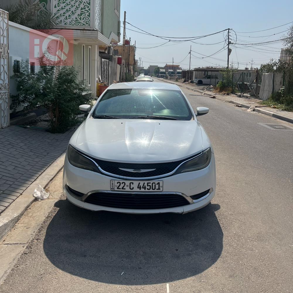 Chrysler 200